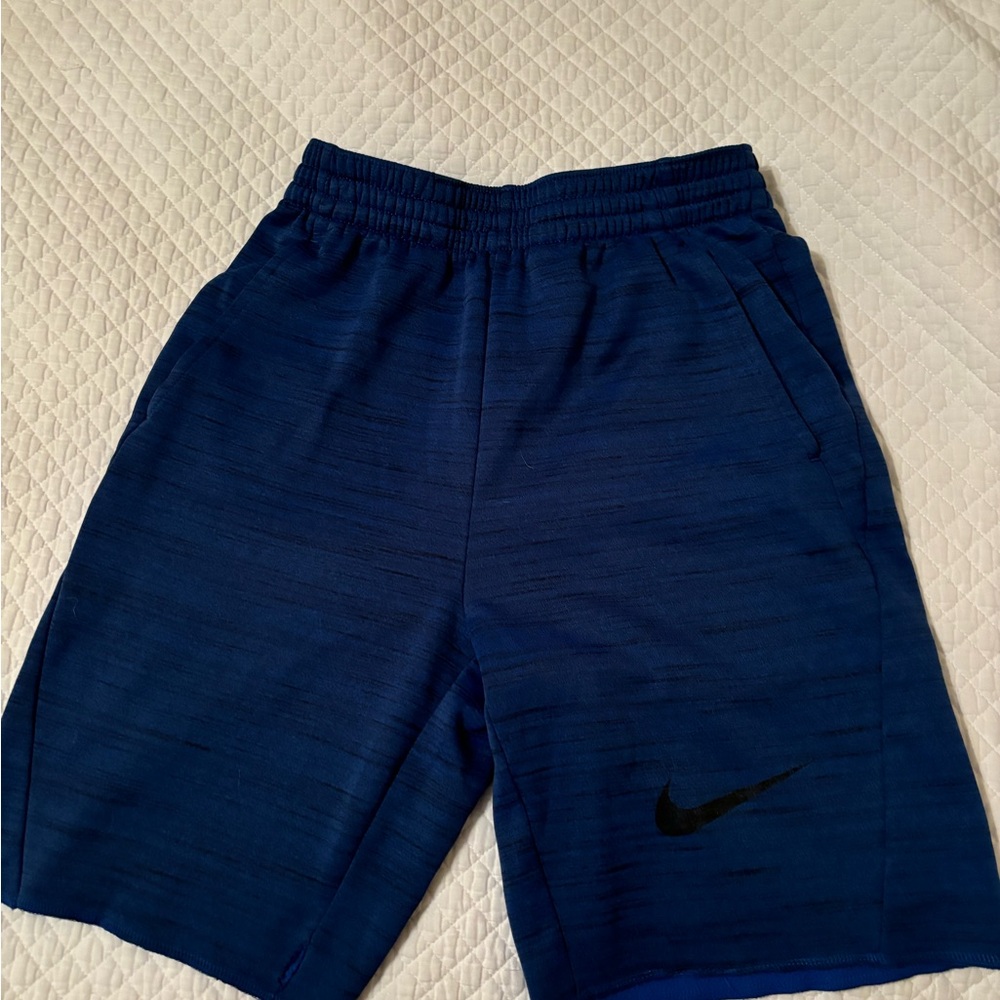 Nike boys shorts large
